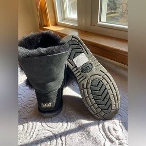 NWT Women’s UGG